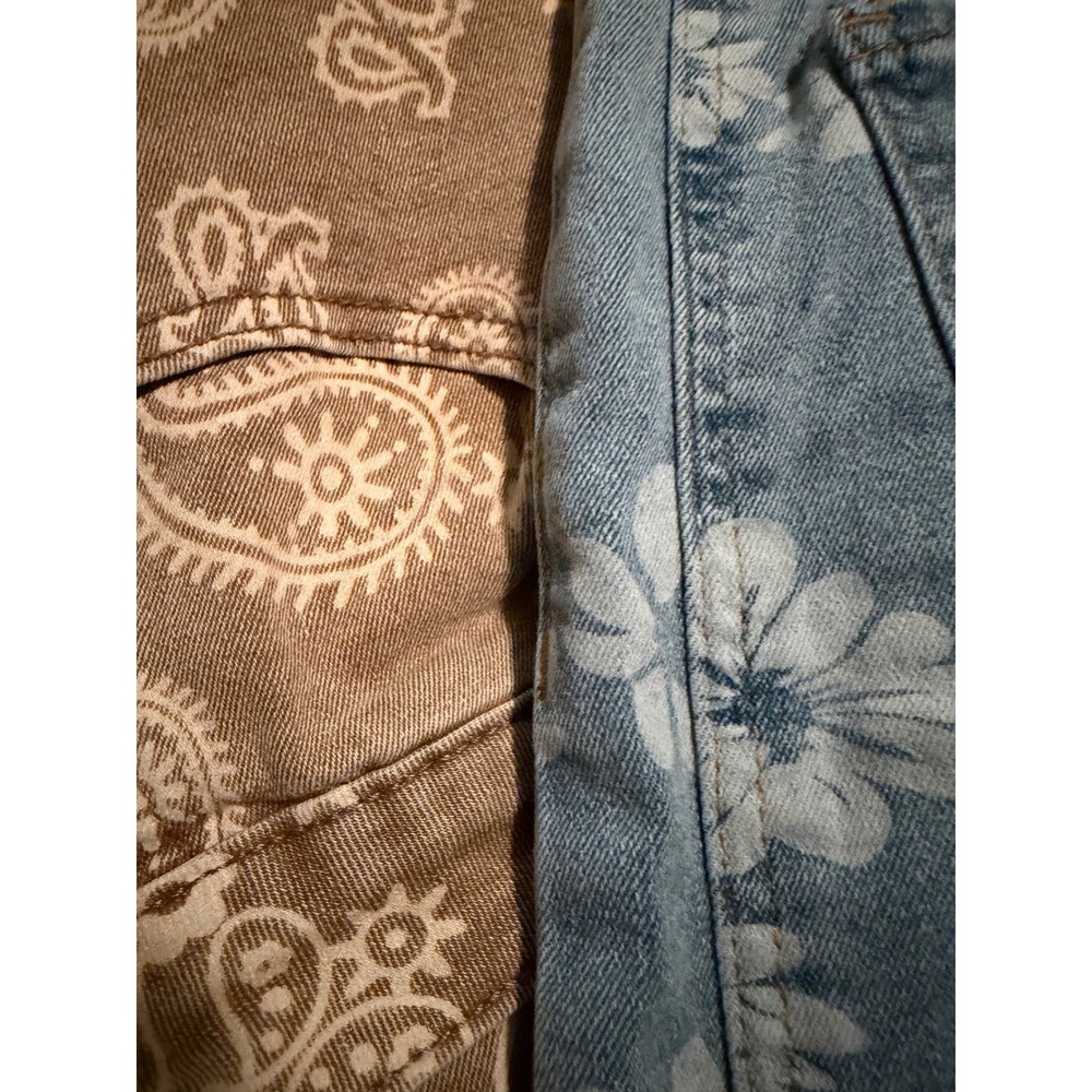 BOGO Barrels NWT 2 pr print BOUTIQUE Jeans  Get both blue ad tan pairs